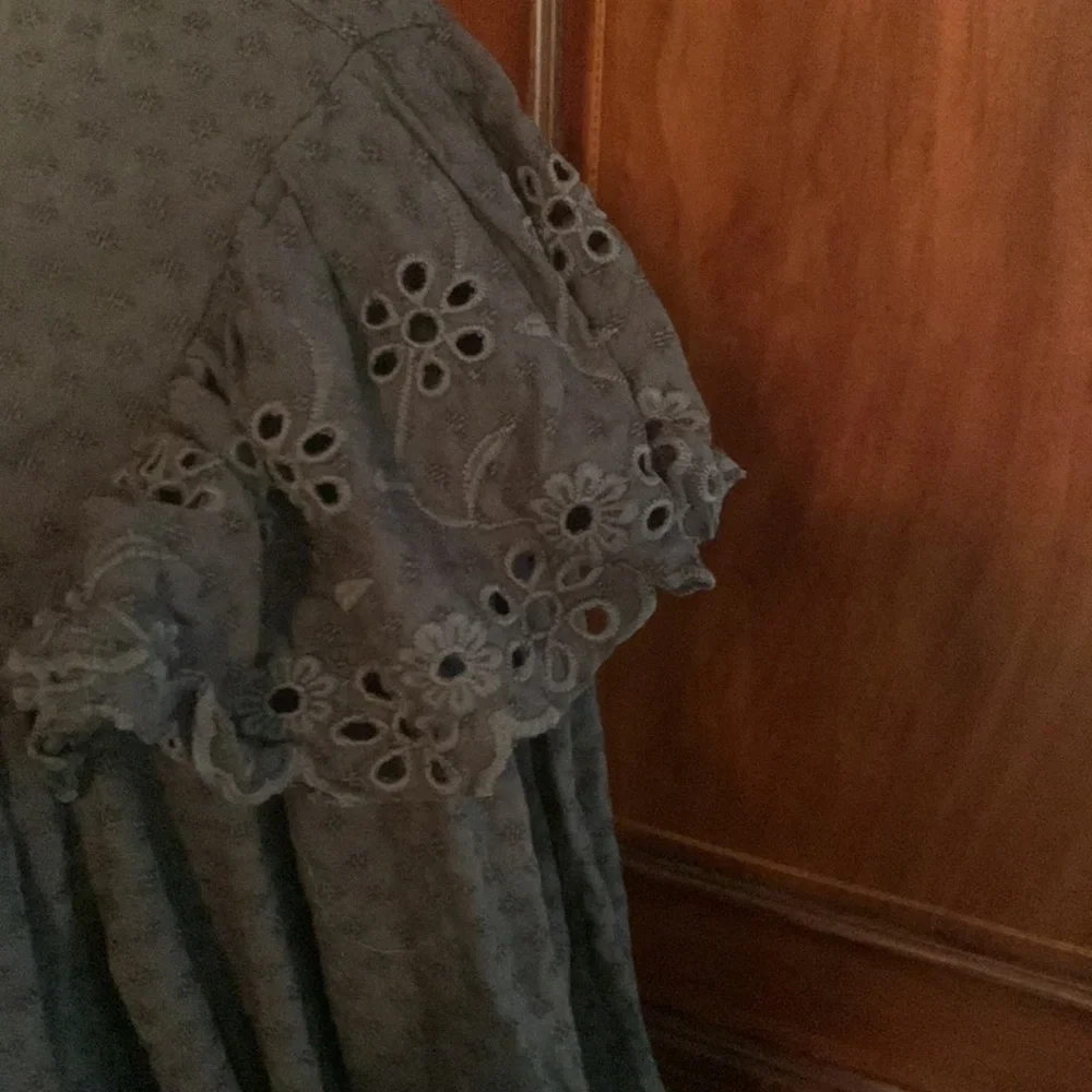 Universal Thread Dress. Size Large - Picture 2 of 5